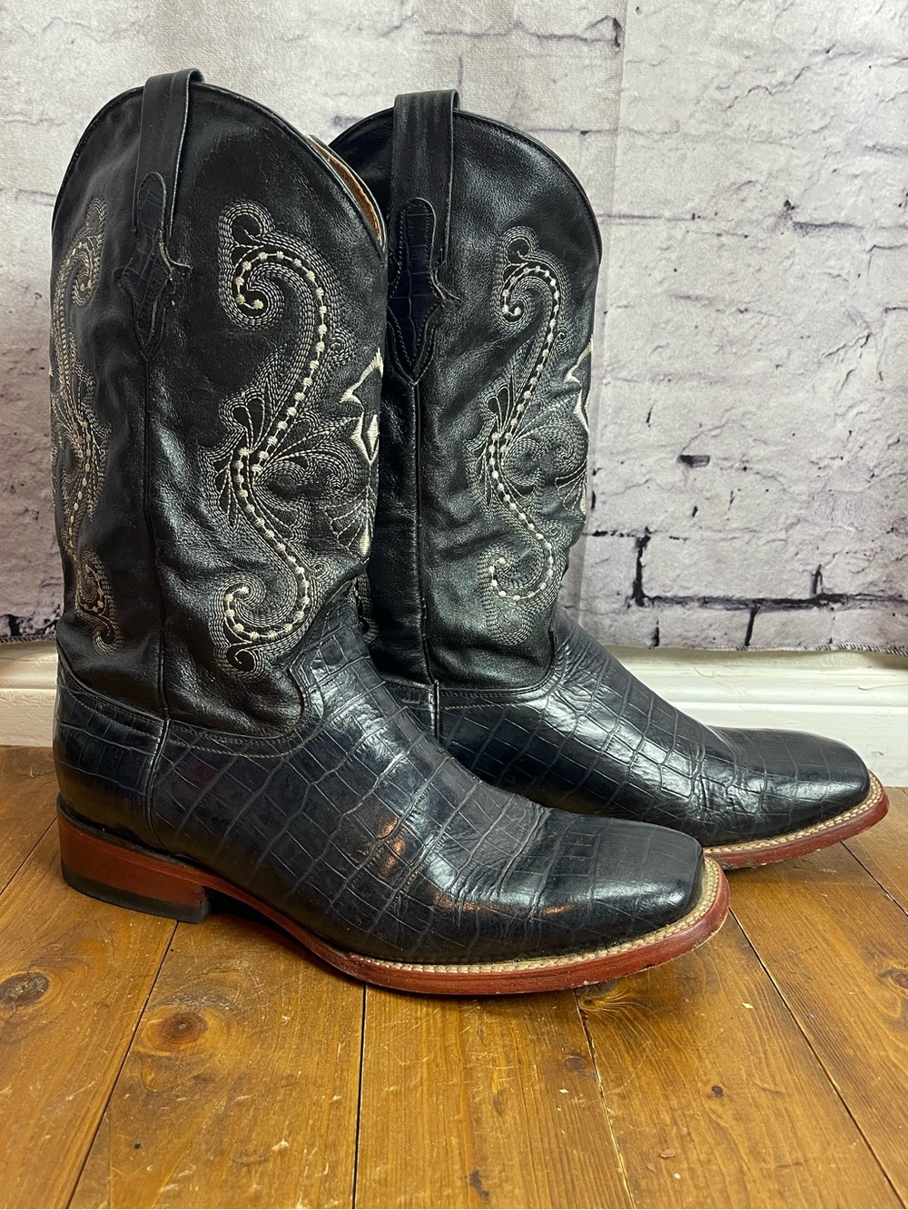 Ferrini black leather cowboy boots print belly gator